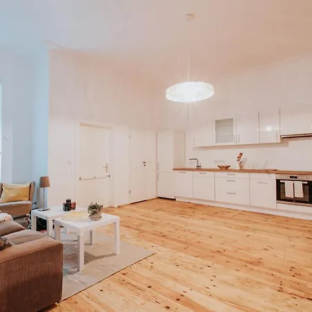Gaudyhouse - 140qm Im Herzen Von Prenzlauer Berg Apartman