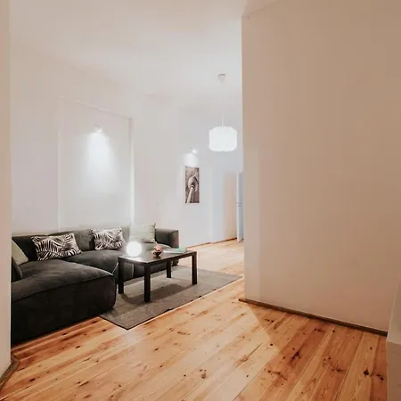 Gaudyhouse - 140qm Im Herzen Von Prenzlauer Berg * برلين